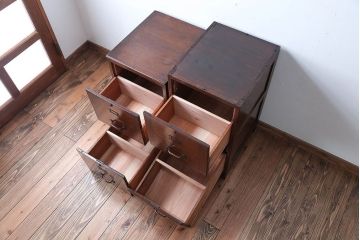 アンティーク家具　和製アンティーク　古い木製の縦型4杯引き出し(書類ケース)