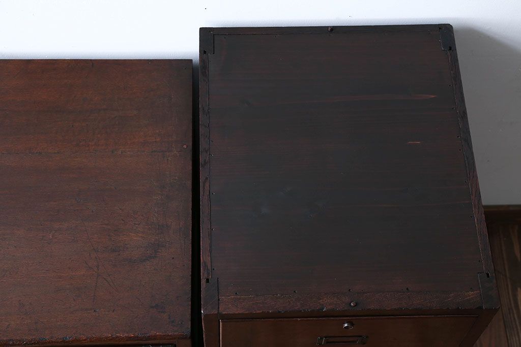 アンティーク家具　和製アンティーク　古い木製の縦型4杯引き出し(書類ケース)