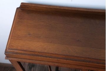 アンティーク家具　イギリスアンティーク　古いオーク材の小ぶりなキャビネット(本箱)