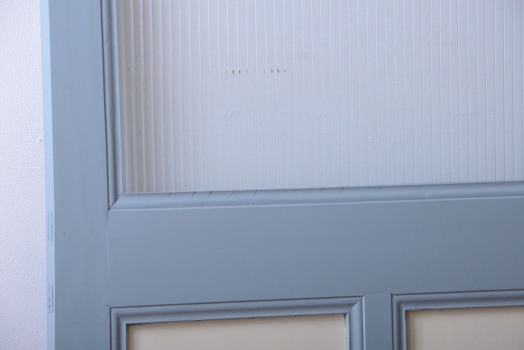 アンティーク　モールガラス入りのおしゃれなペイントドア