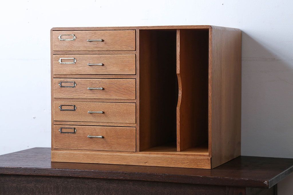 レトロ家具　昭和レトロ　ネームプレート付き!古い木製の書類ケース付き小引き出し