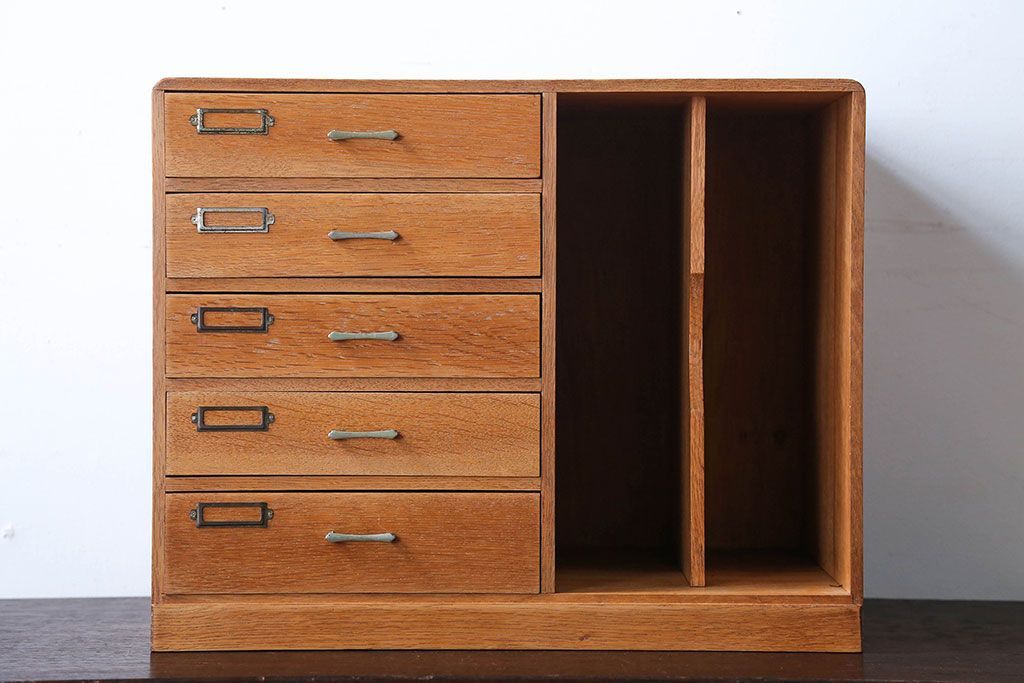 レトロ家具　昭和レトロ　ネームプレート付き!古い木製の書類ケース付き小引き出し