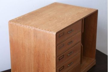 レトロ家具　昭和レトロ　ネームプレート付き!古い木製の書類ケース付き小引き出し