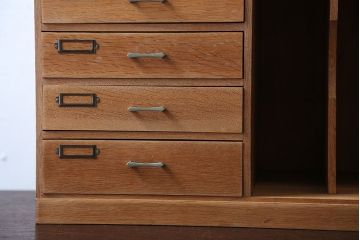 レトロ家具　昭和レトロ　ネームプレート付き!古い木製の書類ケース付き小引き出し