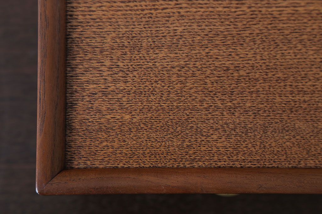 アンティーク雑貨　和製アンティーク　透かし彫りが上品な高級花台(小引き出し・飾り棚)