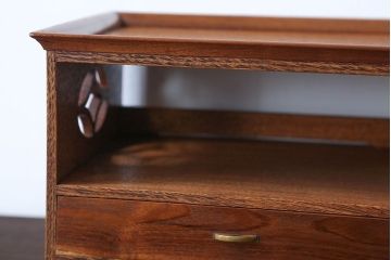 アンティーク雑貨　和製アンティーク　透かし彫りが上品な高級花台(小引き出し・飾り棚)