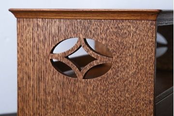 アンティーク雑貨　和製アンティーク　透かし彫りが上品な高級花台(小引き出し・飾り棚)