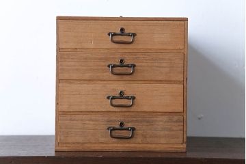 アンティーク家具　古民具・骨董　銅金具・総桐材の高級アンティーク小引き出し