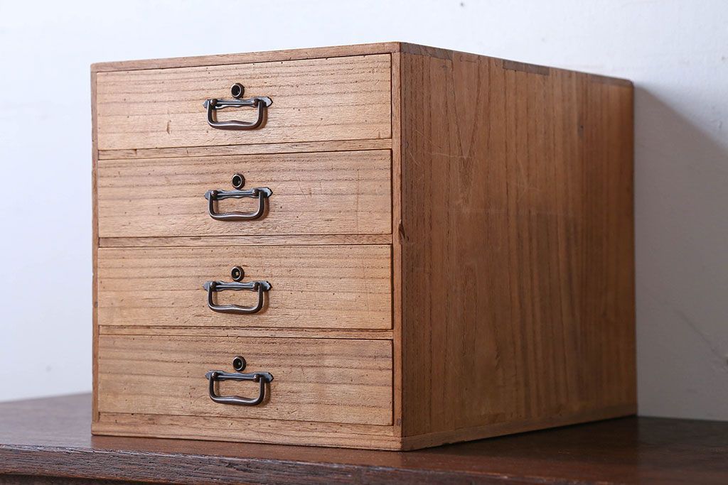 アンティーク家具　古民具・骨董　銅金具・総桐材の高級アンティーク小引き出し