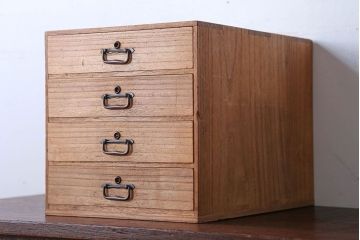アンティーク家具　古民具・骨董　銅金具・総桐材の高級アンティーク小引き出し