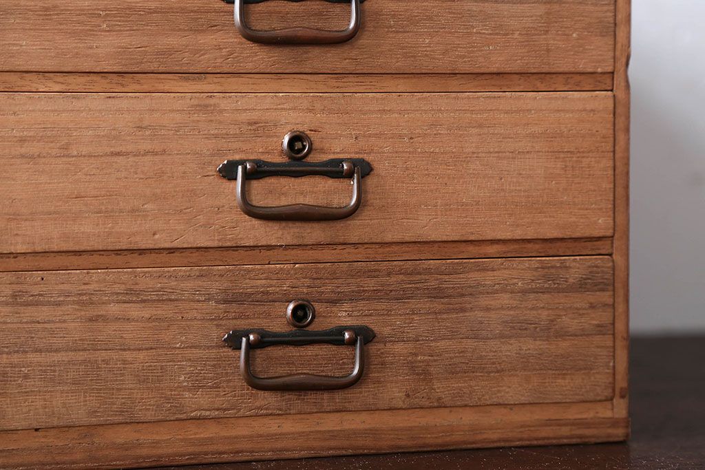 アンティーク家具　古民具・骨董　銅金具・総桐材の高級アンティーク小引き出し