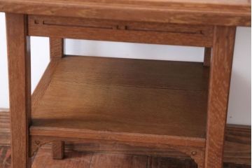 アンティーク家具　和製アンティーク　古いナラ材のサイドテーブル(花台)