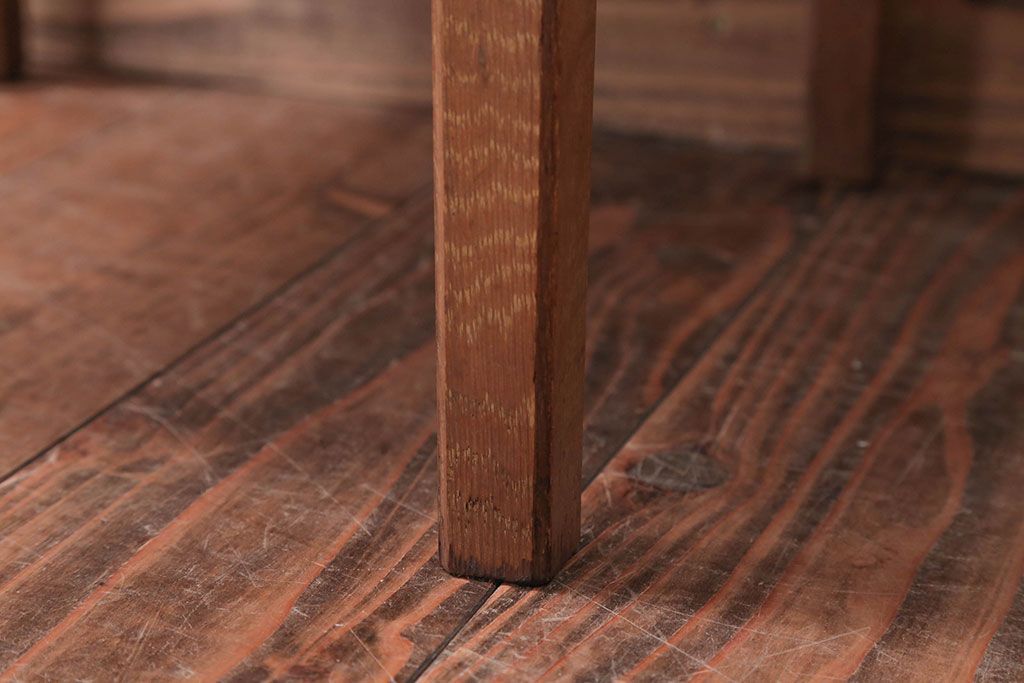 アンティーク家具　和製アンティーク　古いナラ材のサイドテーブル(花台)