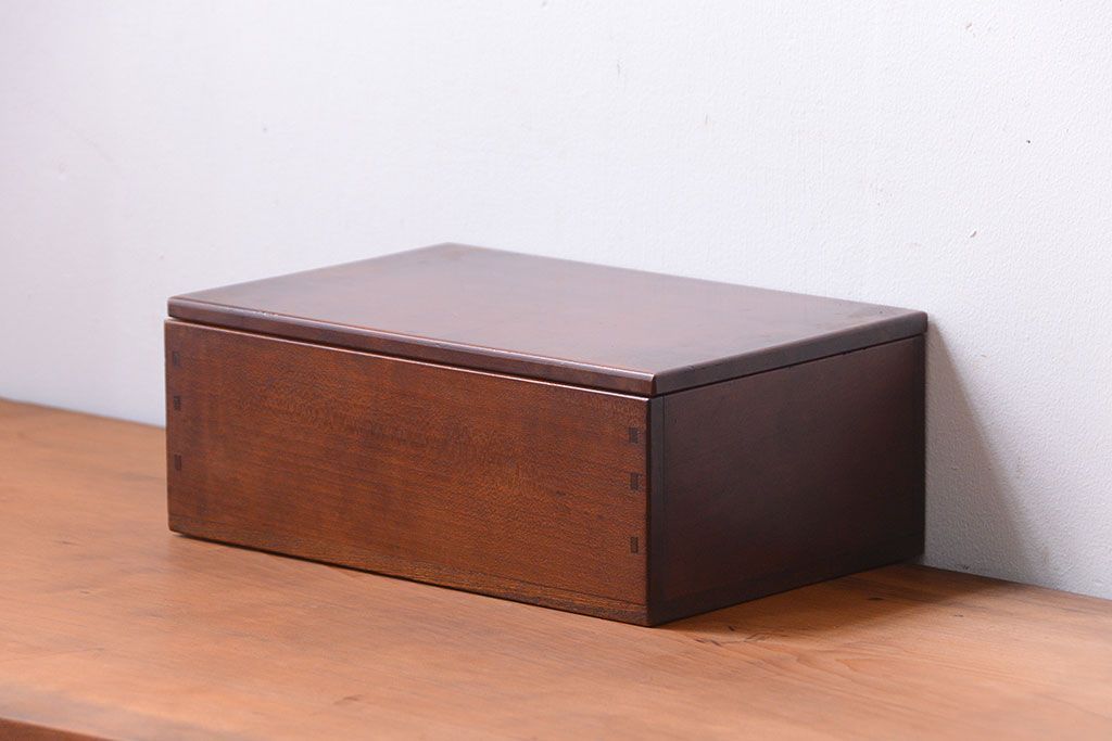 アンティーク雑貨　和製アンティーク　シンプルで小さな木箱