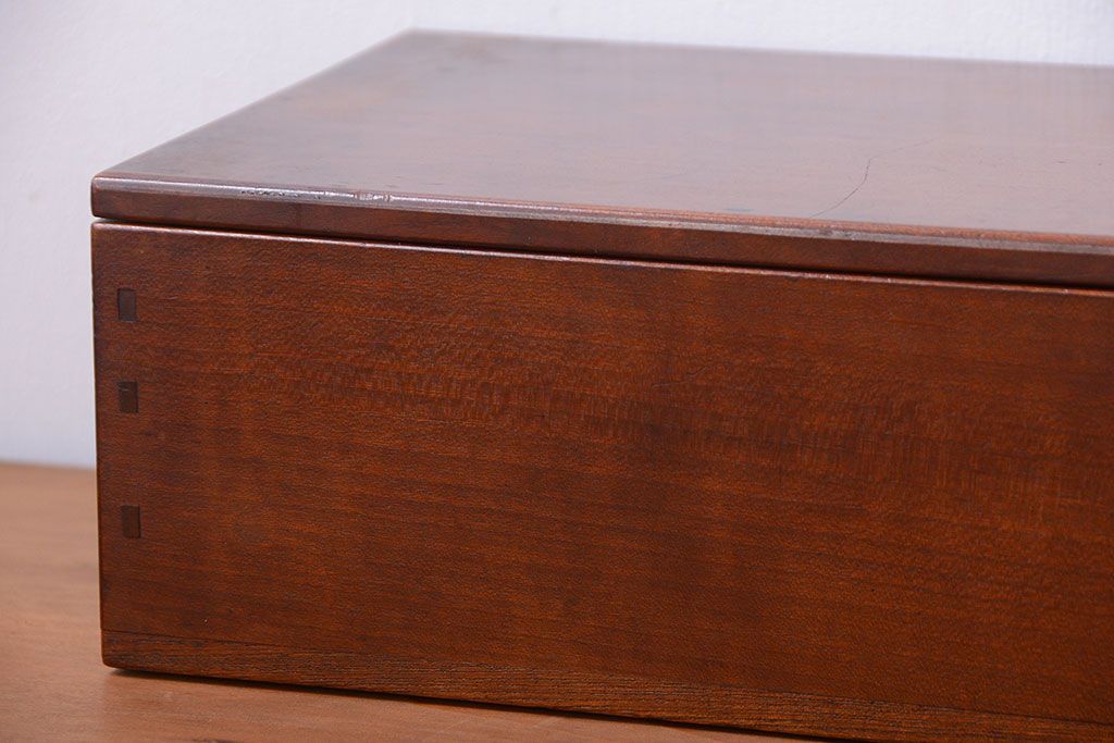 アンティーク雑貨　和製アンティーク　シンプルで小さな木箱