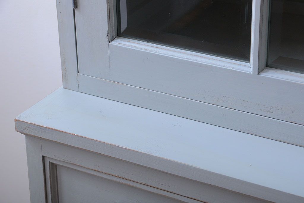 アンティーク家具　アンティークペイント　上品でおしゃれなカップボード(食器棚)