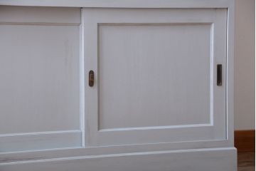 アンティーク家具　アンティークペイント　上品でおしゃれなカップボード(食器棚)