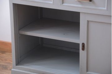 アンティーク家具　アンティークペイント　上品でおしゃれなカップボード(食器棚)