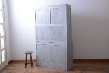 アンティーク家具　アンティークペイント　上品でおしゃれなカップボード(食器棚)