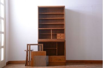 レトロ家具　和製アンティーク　背のたかいレトロな作業台付きカップボード(食器棚)