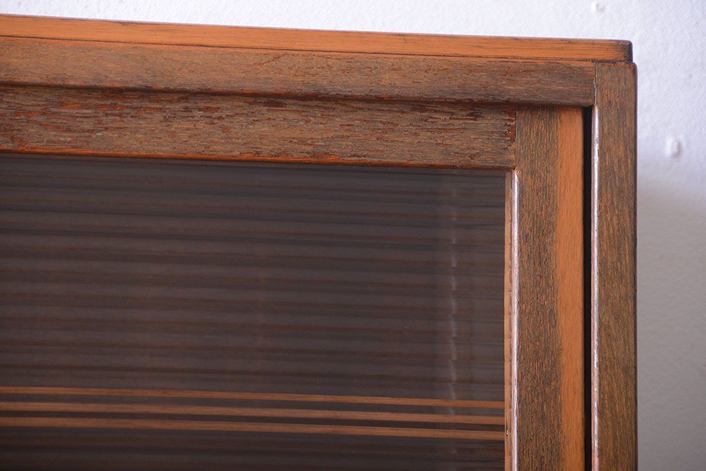 レトロ家具　和製アンティーク　背のたかいレトロな作業台付きカップボード(食器棚)