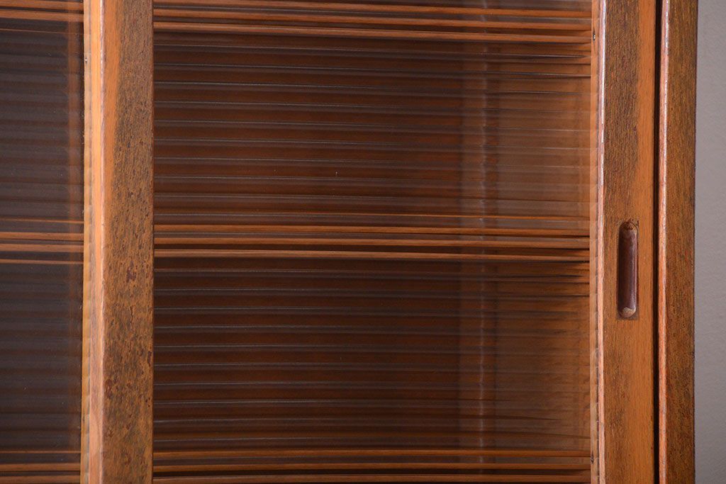 レトロ家具　和製アンティーク　背のたかいレトロな作業台付きカップボード(食器棚)