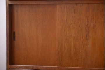 レトロ家具　和製アンティーク　背のたかいレトロな作業台付きカップボード(食器棚)