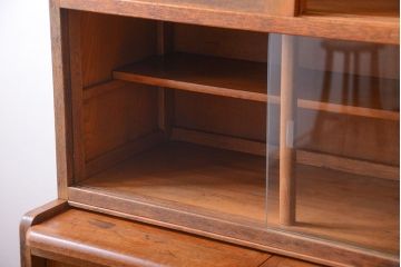 レトロ家具　和製アンティーク　背のたかいレトロな作業台付きカップボード(食器棚)