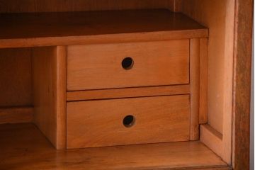 レトロ家具　和製アンティーク　背のたかいレトロな作業台付きカップボード(食器棚)