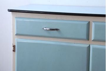 ヴィンテージ家具　 イギリスビンテージ　レトロでかわいいキッチンキャビネット(サイドボード)