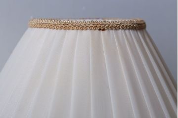 中古　ヤマギワ(yamagiwa)　シックなテーブルスタンド