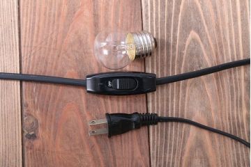 中古　ヤマギワ(yamagiwa)　シックなテーブルスタンド