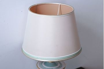 中古　ヤマギワ(yamagiwa)　イタリアLe porcellane社製テーブルスタンド