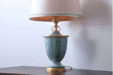 中古　ヤマギワ(yamagiwa)　イタリアLe porcellane社製テーブルスタンド