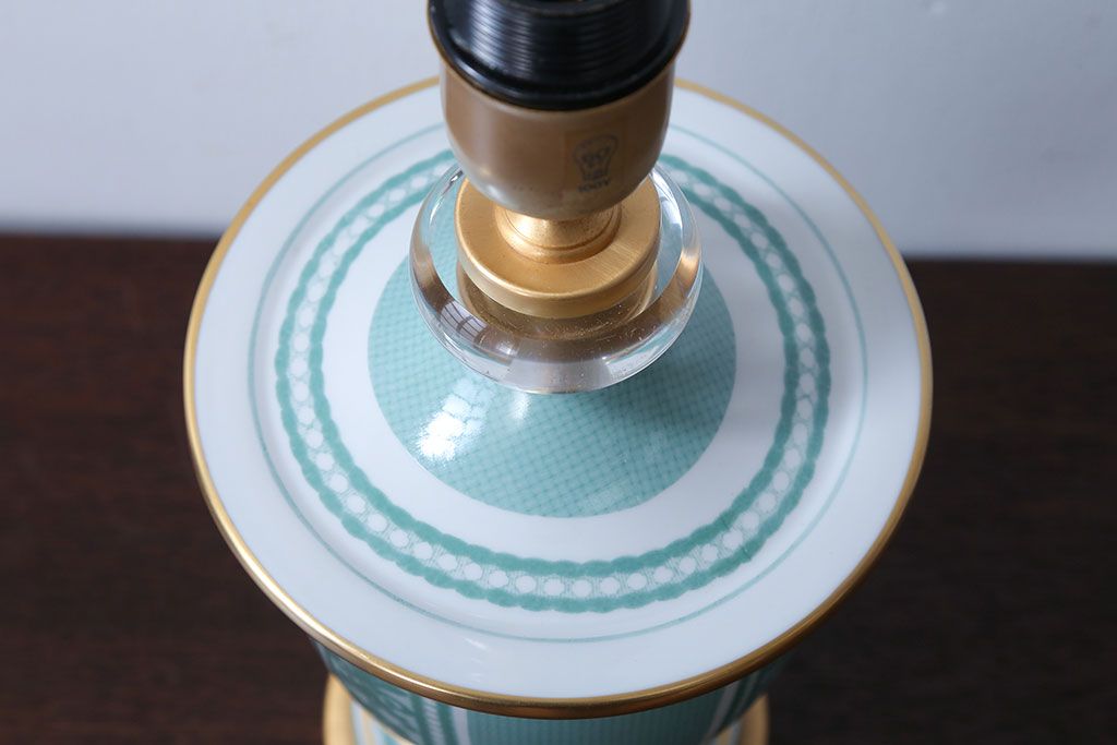 中古　ヤマギワ(yamagiwa)　イタリアLe porcellane社製テーブルスタンド