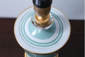 中古　ヤマギワ(yamagiwa)　イタリアLe porcellane社製テーブルスタンド