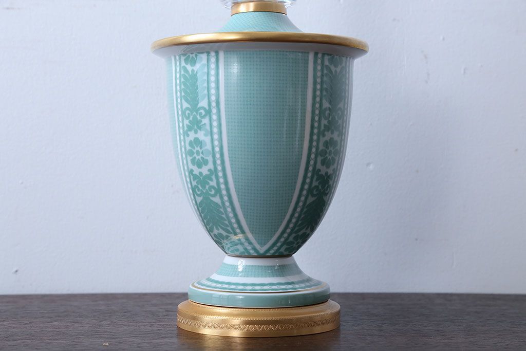 中古　ヤマギワ(yamagiwa)　イタリアLe porcellane社製テーブルスタンド