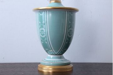 中古　ヤマギワ(yamagiwa)　イタリアLe porcellane社製テーブルスタンド