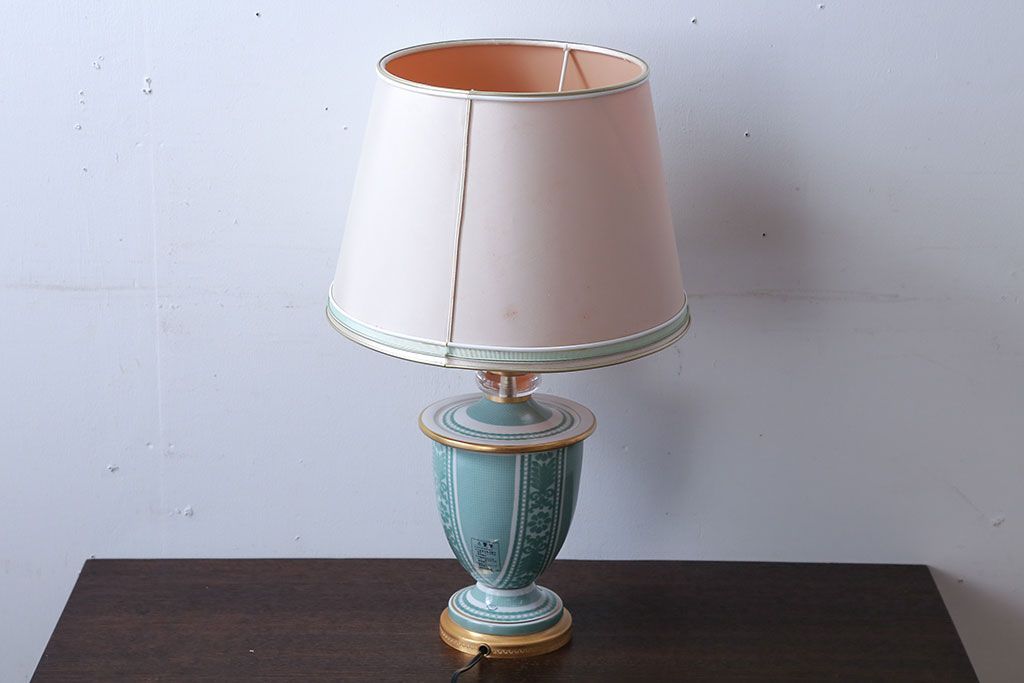 中古　ヤマギワ(yamagiwa)　イタリアLe porcellane社製テーブルスタンド