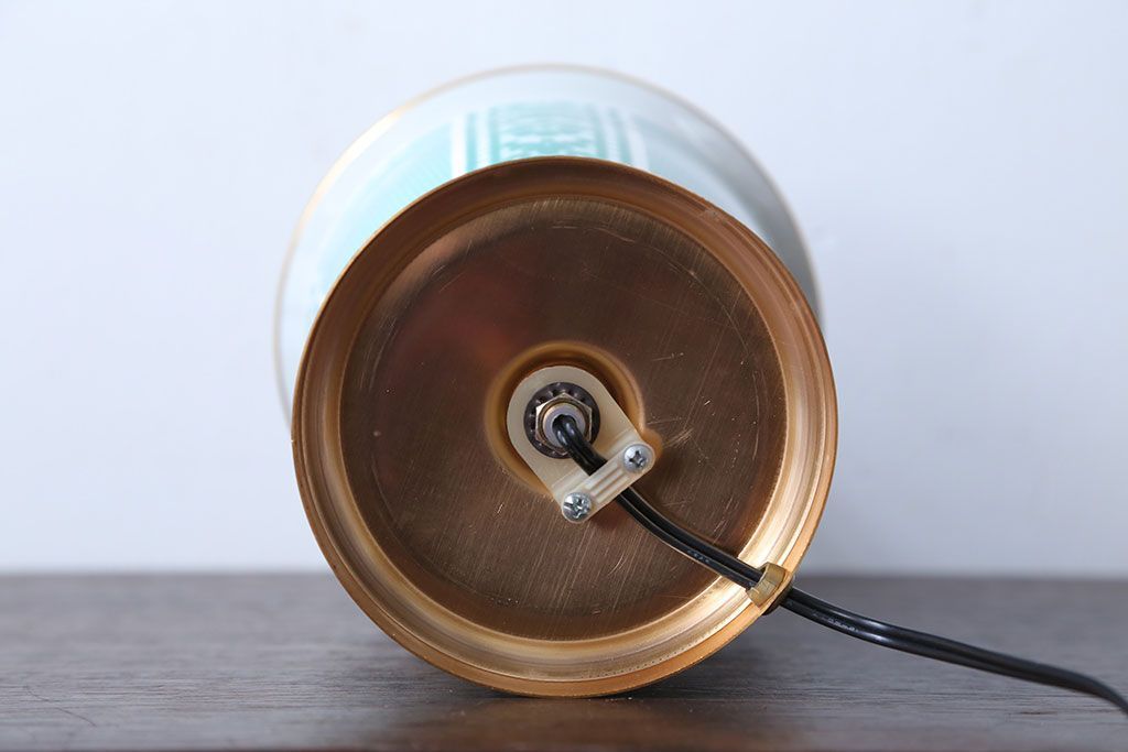 中古　ヤマギワ(yamagiwa)　イタリアLe porcellane社製テーブルスタンド