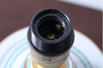 中古　ヤマギワ(yamagiwa)　イタリアLe porcellane社製テーブルスタンド