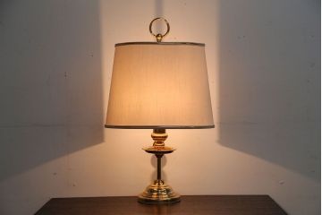 中古　ヤマギワ(yamagiwa)　イタリアPREARO(プレアロ)社製テーブルスタンド(2)