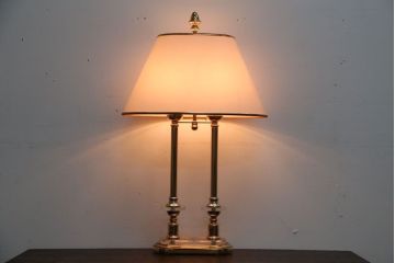 中古　ヤマギワ(yamagiwa)　スペインbejorama社製ナイトスタンド