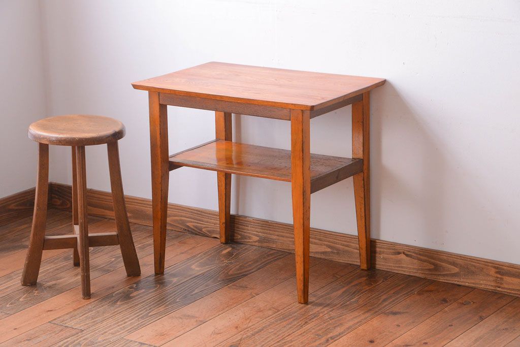 レトロ家具　和製アンティーク　レトロでかわいい小さなサイドテーブル