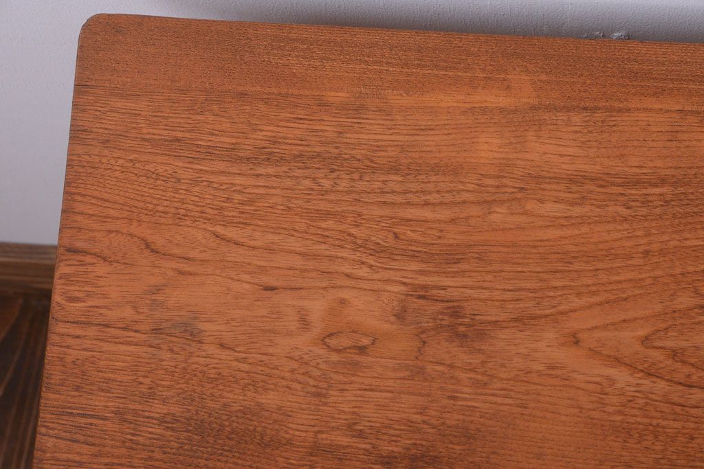 レトロ家具　和製アンティーク　レトロでかわいい小さなサイドテーブル