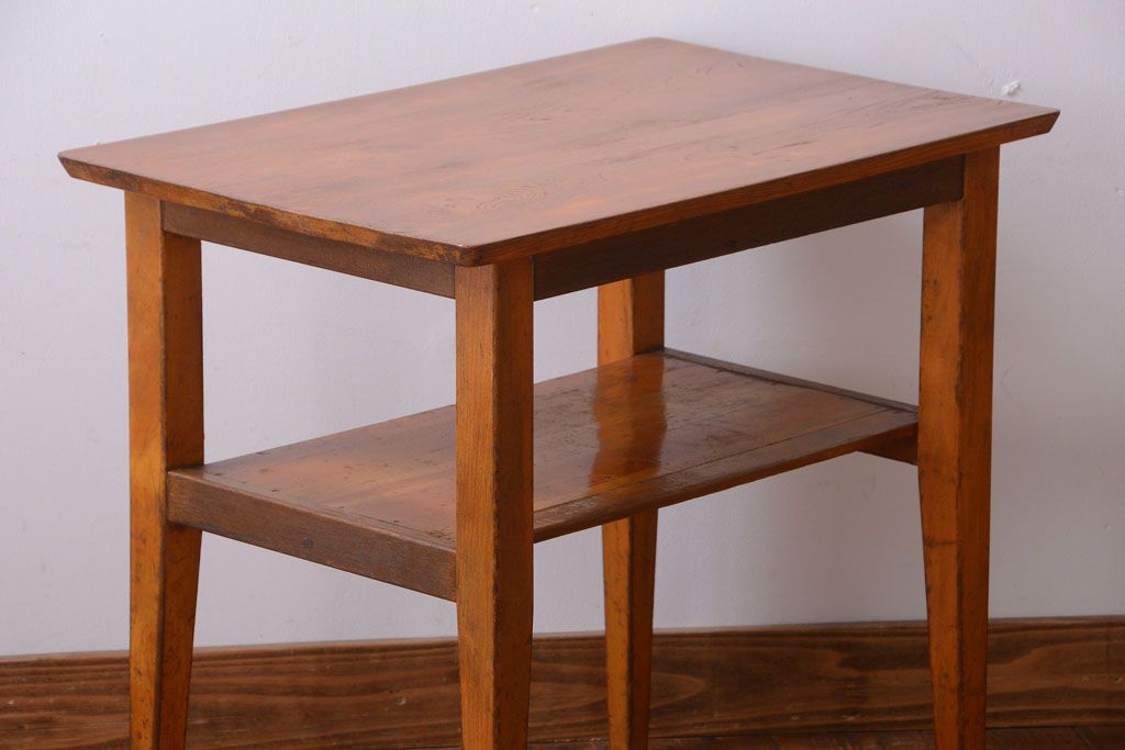 レトロ家具　和製アンティーク　レトロでかわいい小さなサイドテーブル