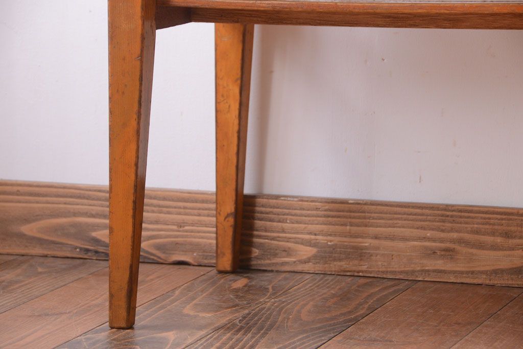 レトロ家具　和製アンティーク　レトロでかわいい小さなサイドテーブル