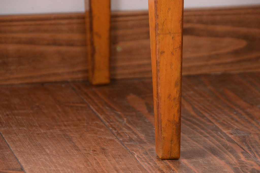 レトロ家具　和製アンティーク　レトロでかわいい小さなサイドテーブル