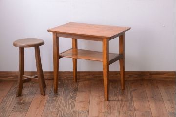 レトロ家具　和製アンティーク　レトロでかわいい小さなサイドテーブル