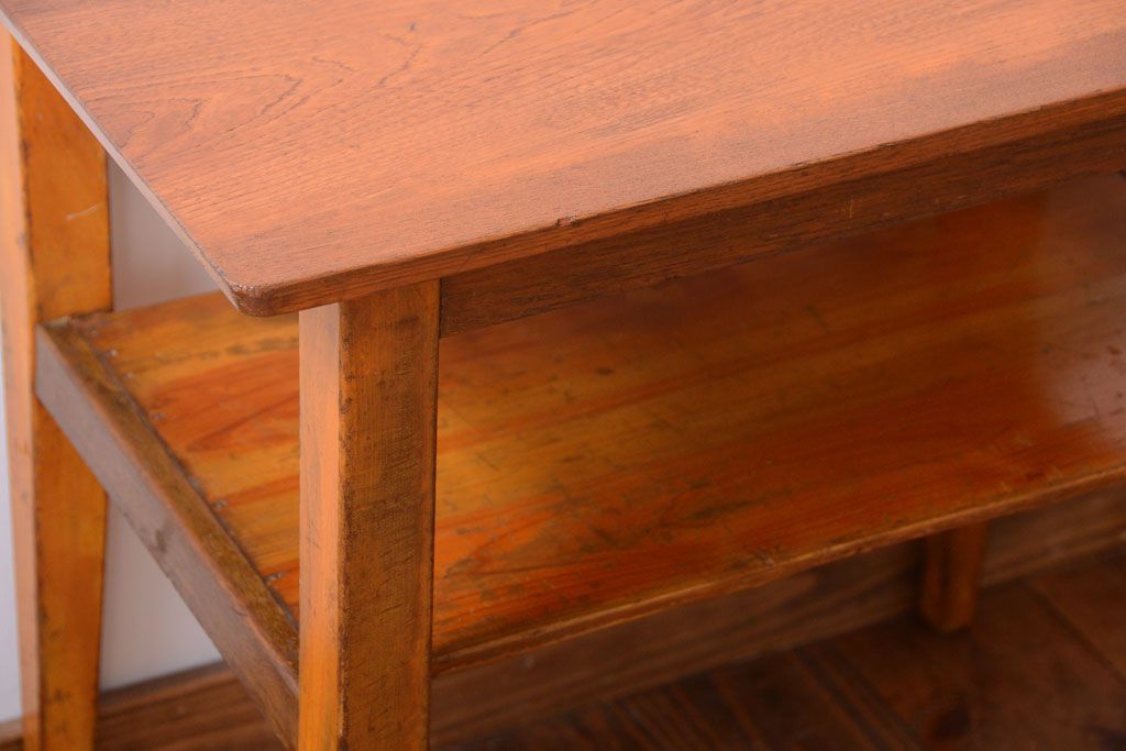 レトロ家具　和製アンティーク　レトロでかわいい小さなサイドテーブル